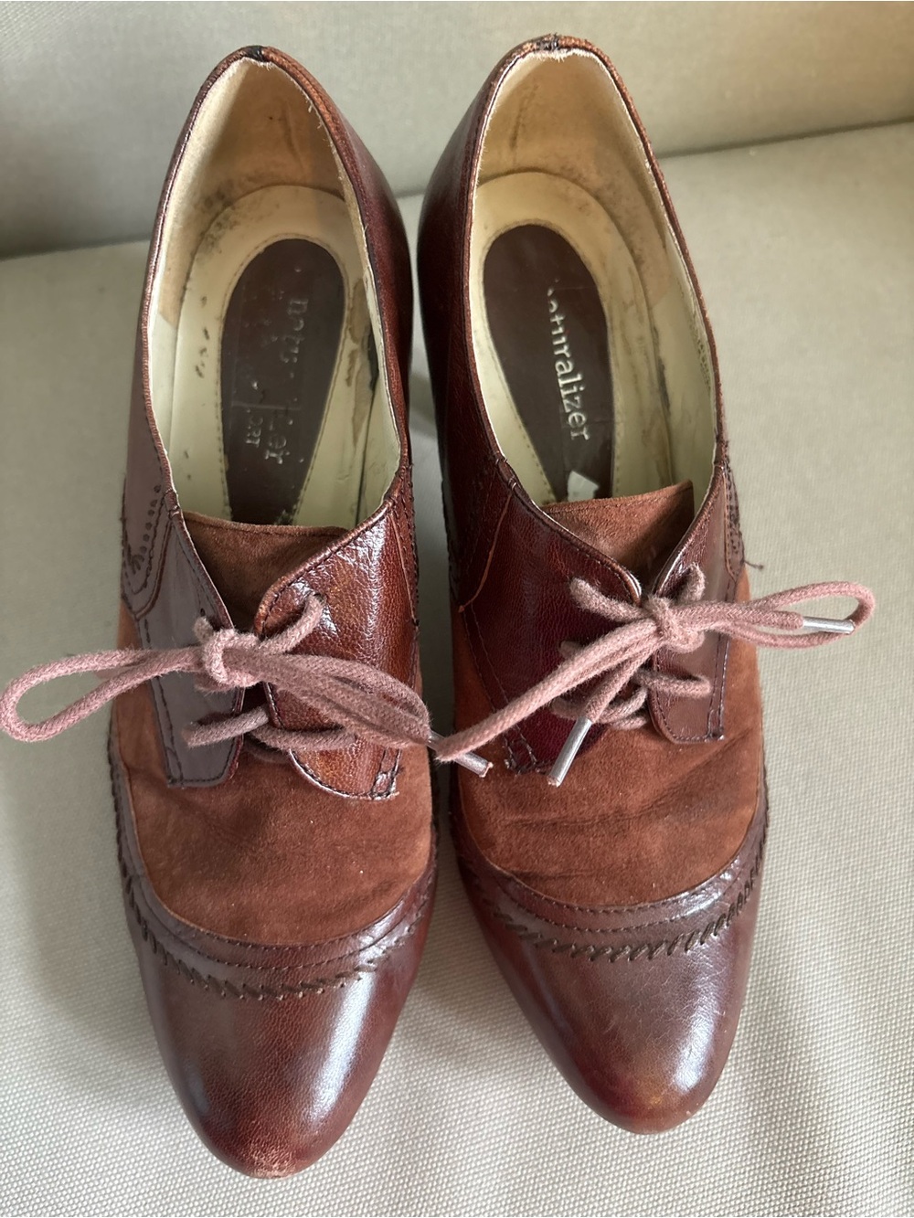 Naturalizer Brown Lace-Up Oxford Booties